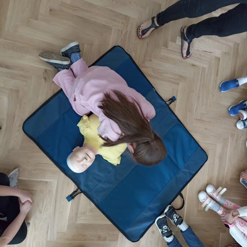 Ratujemy i uczymy ratować - klasa 1a bierze udział w programie WOŚP