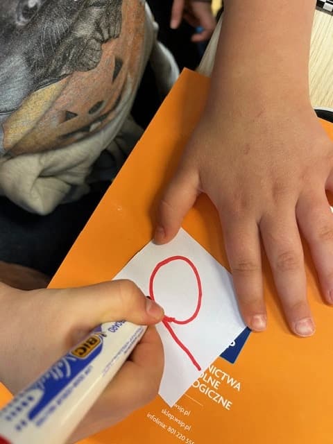 Praca plastyczna na majowe święta - klasa 1a