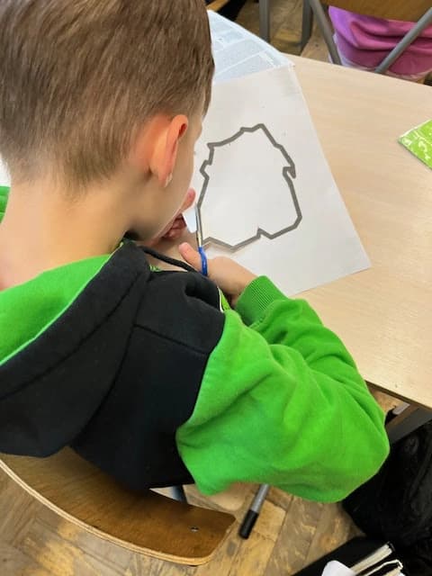 Praca plastyczna na majowe święta - klasa 1a