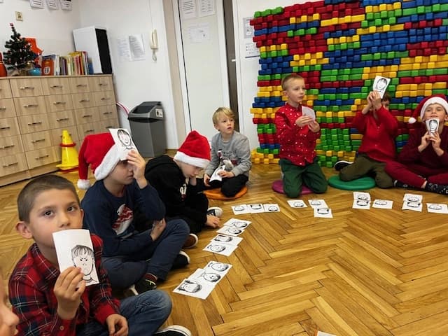 Rozmawiamy o emocjach - kolejne zajęcia "Spójrz inaczej" w 1a