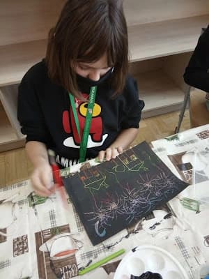 Zajęcia KOLOROWA PLASTYKA