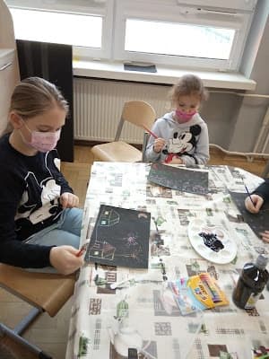 Zajęcia KOLOROWA PLASTYKA