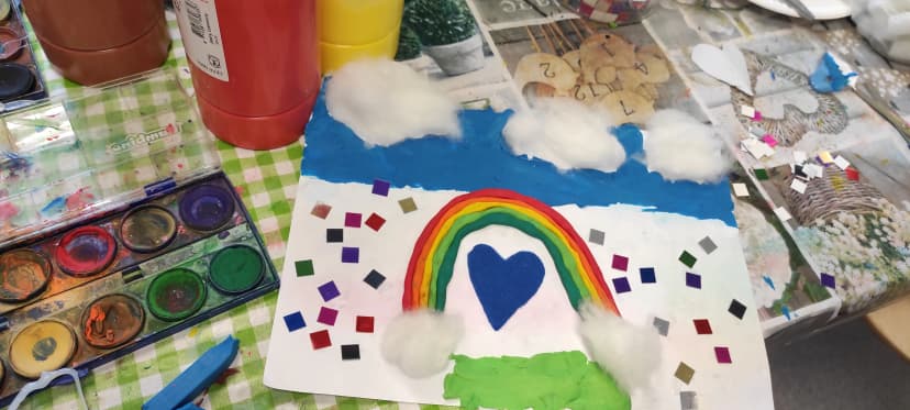 Zajęcia plastyczno- teczniczne.