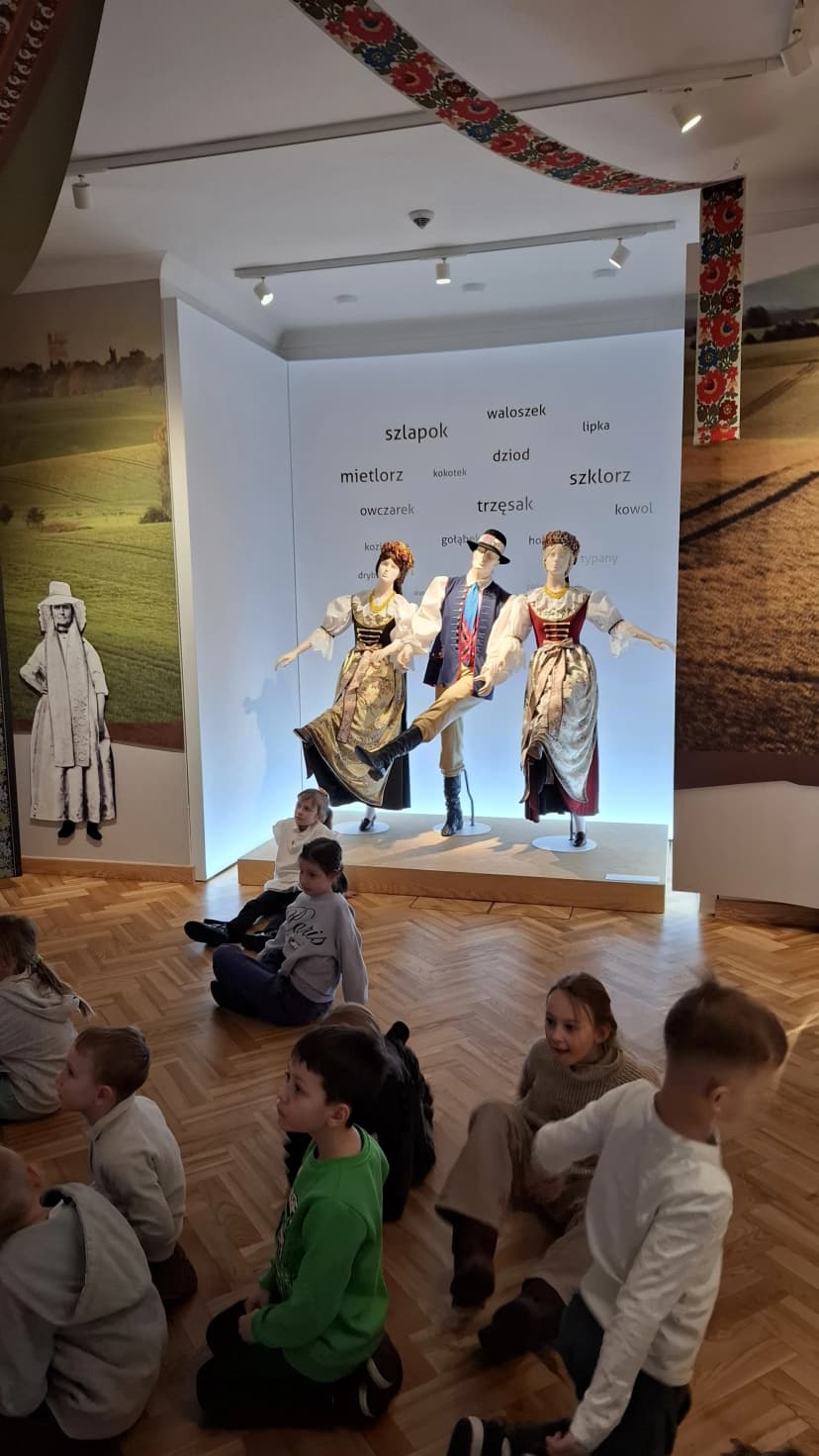 Centrum Folkloru- wycieczka kl I b
