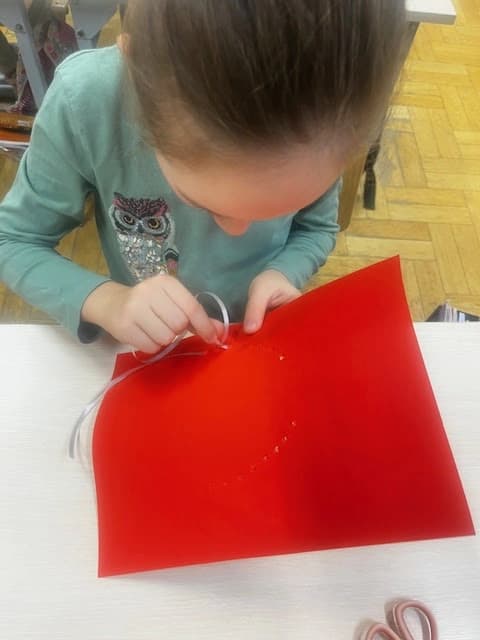 Elfy z 1a szyją czapki dla św. Mikołaja : )