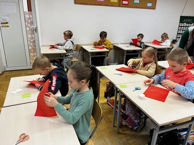 Elfy z 1a szyją czapki dla św. Mikołaja : )