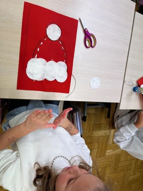 Elfy z 1a szyją czapki dla św. Mikołaja : )