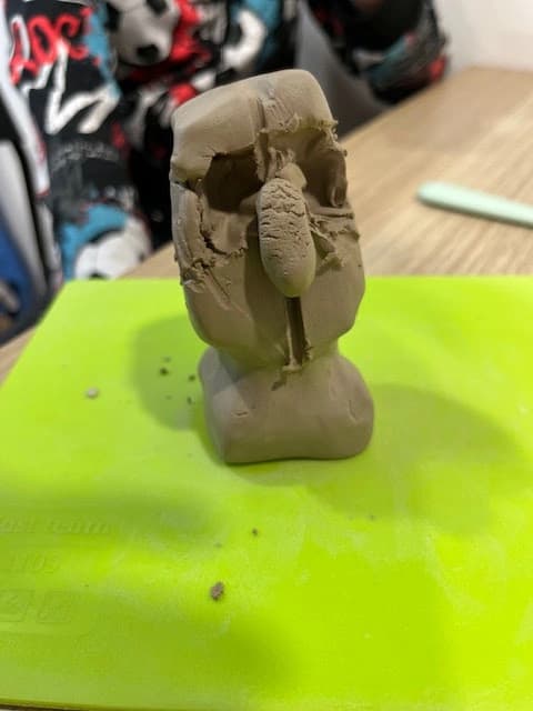 1a w Muzeum Azji i Pacyfiku poznaje Wyspy Wielkanocne