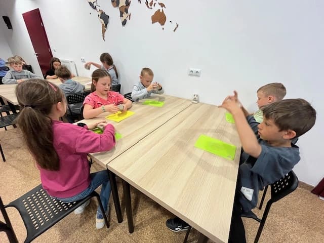 1a w Muzeum Azji i Pacyfiku poznaje Wyspy Wielkanocne