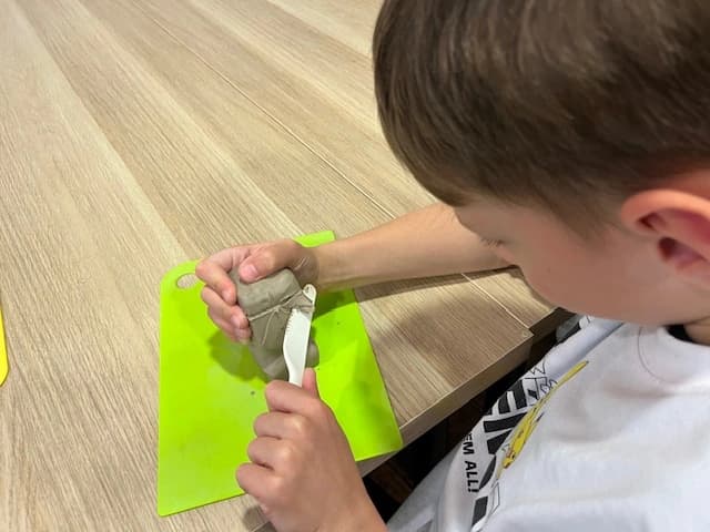 1a w Muzeum Azji i Pacyfiku poznaje Wyspy Wielkanocne