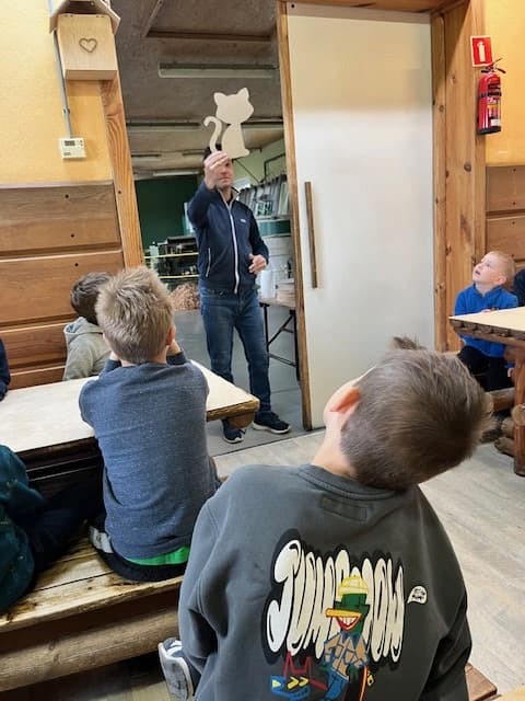 Wycieczka do stolarni - klasa 1a i 1b