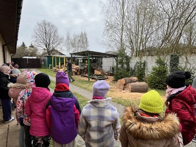 Wycieczka do stolarni - klasa 1a i 1b