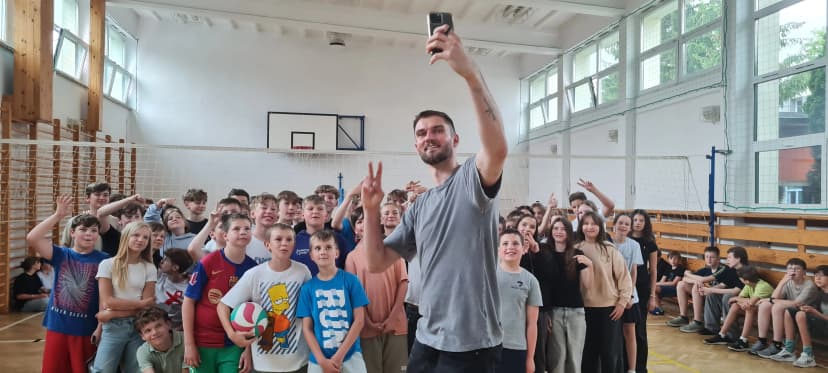 Karol Kłos - siatkarz, reprezentant Polski - nasz były uczeń :)