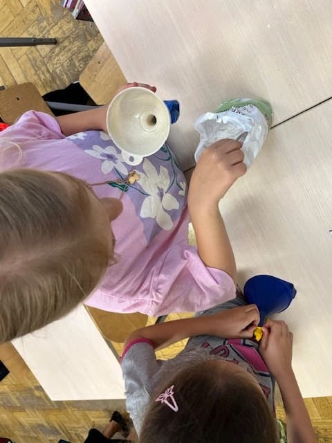 Sensorycznie w 1a - robimy gniotki