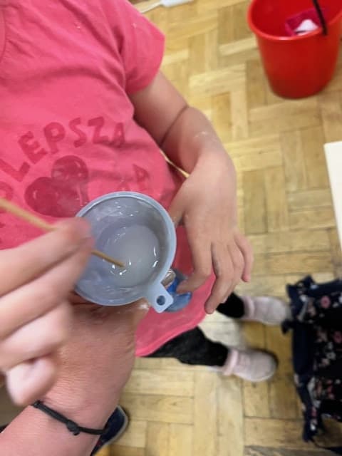 Sensorycznie w 1a - robimy gniotki