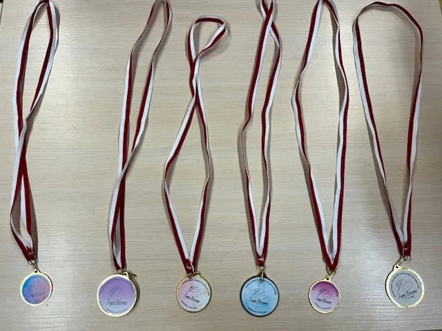 Nasz gimnastyczny talent - Julia z 1a. Brawo Jula!