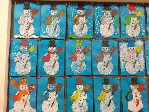 Zajęcia plastyczne na świetlicy.