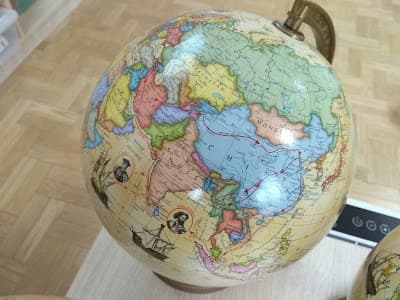 Palcem po globusie...