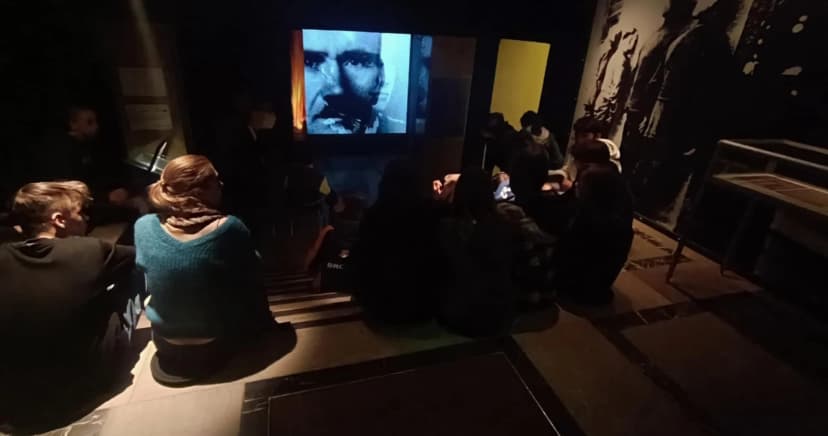 8 b - Wycieczka - Śladami bohaterów "Kamieni na szaniec"