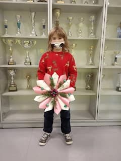 Nowoczesne ozdoby świąteczne na drzwi