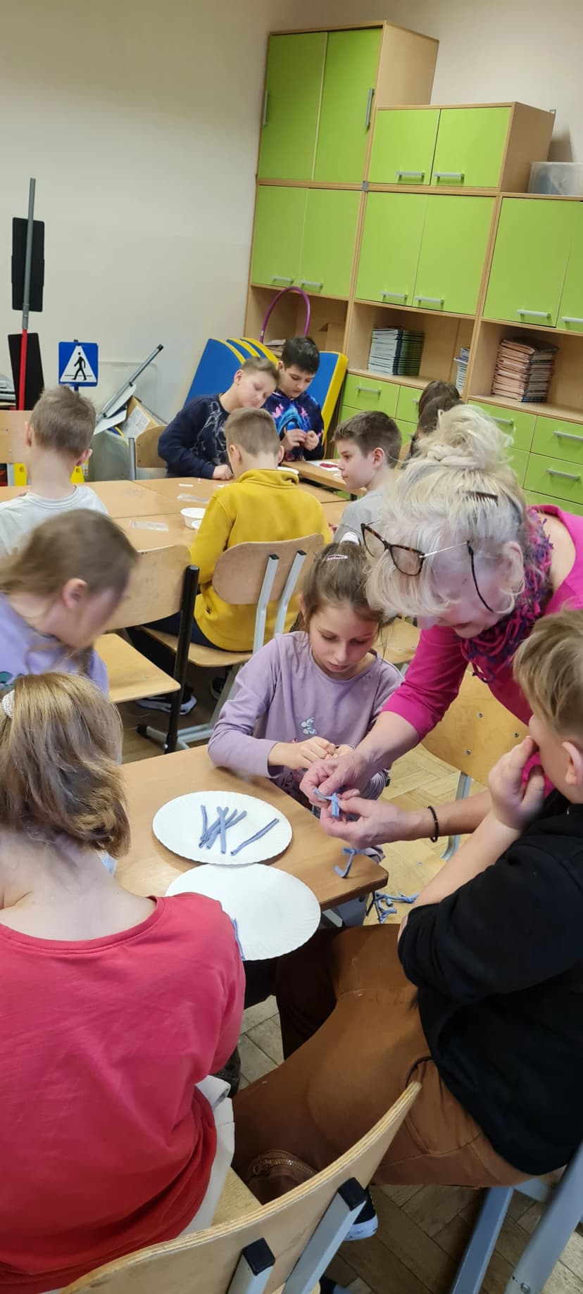 ZIMA W MIEŚCIE 2025 - warsztaty hand - made - tworzenie biżuterii i serc