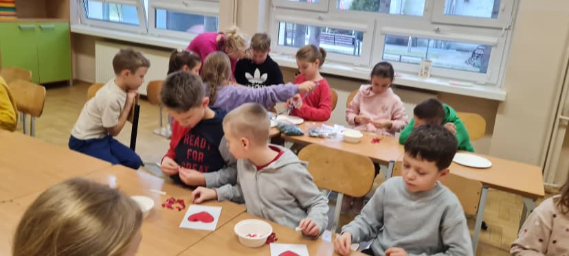 ZIMA W MIEŚCIE 2025 - warsztaty hand - made - tworzenie biżuterii i serc