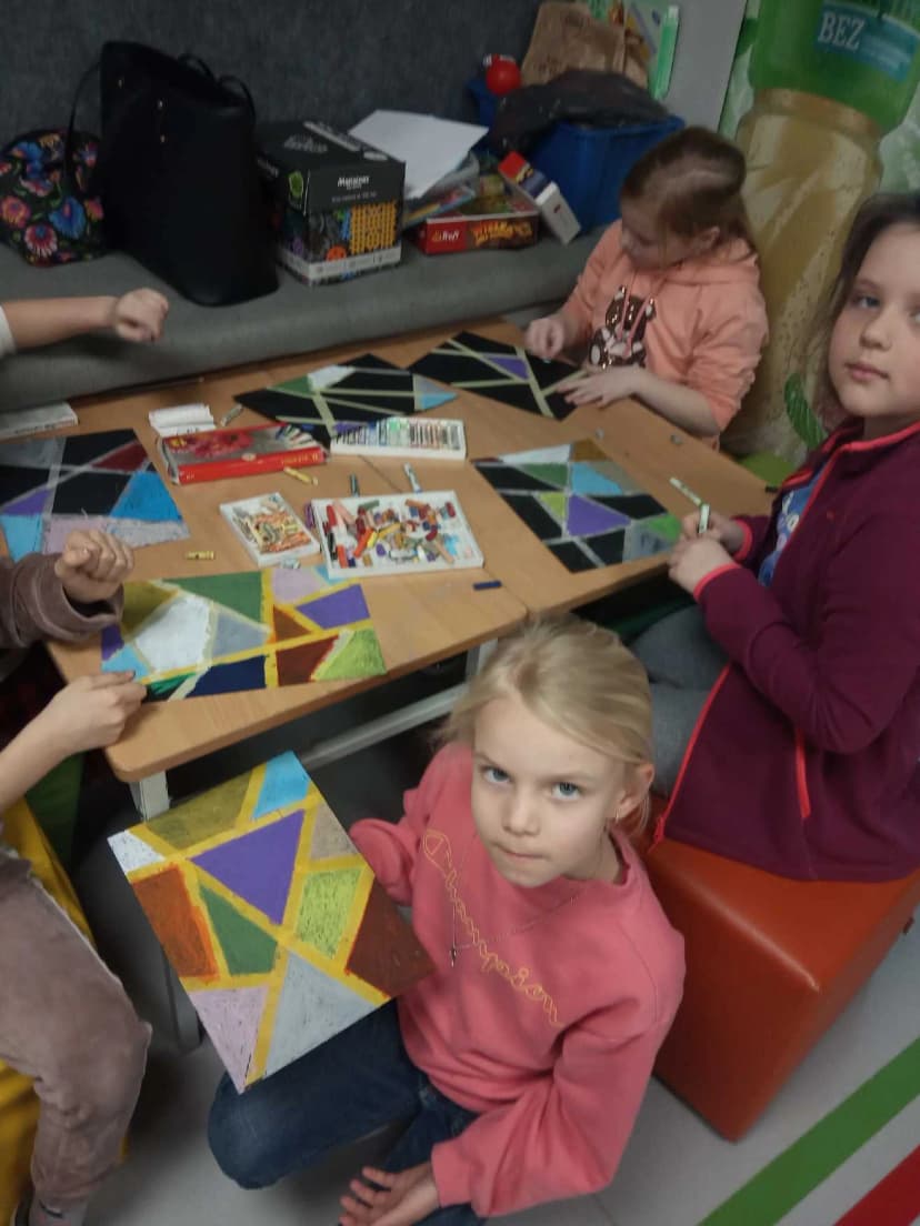 Kreatywne zajęcia z panią Bogusią.
