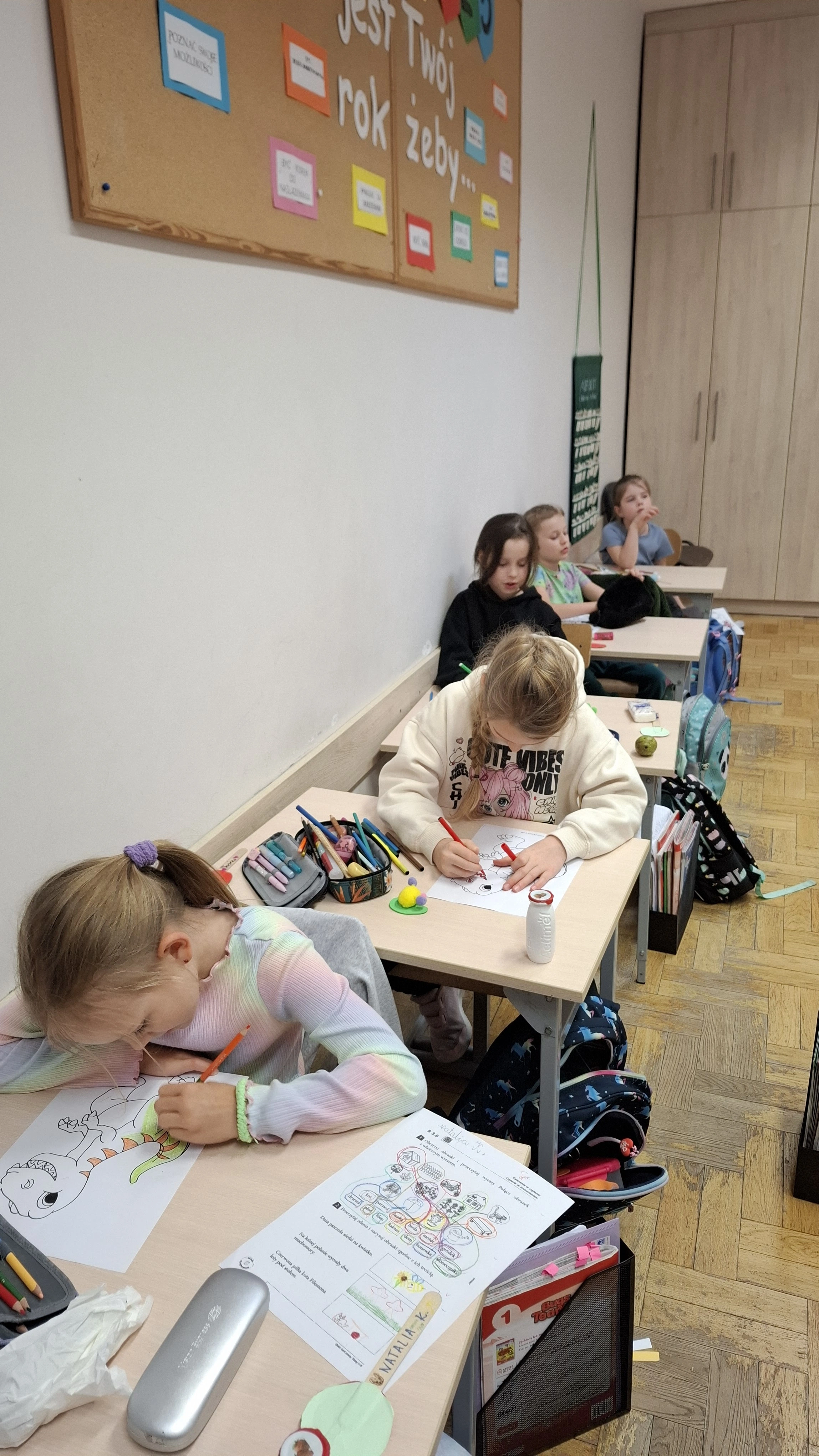 Dzień Dinozaura- w kl. 1b - zdjęcie 5