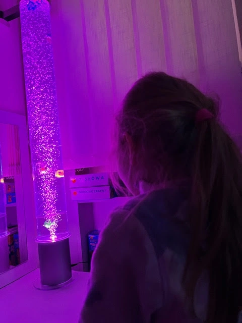 Kącik doświadczania świata w SP104 - zdjęcie 2