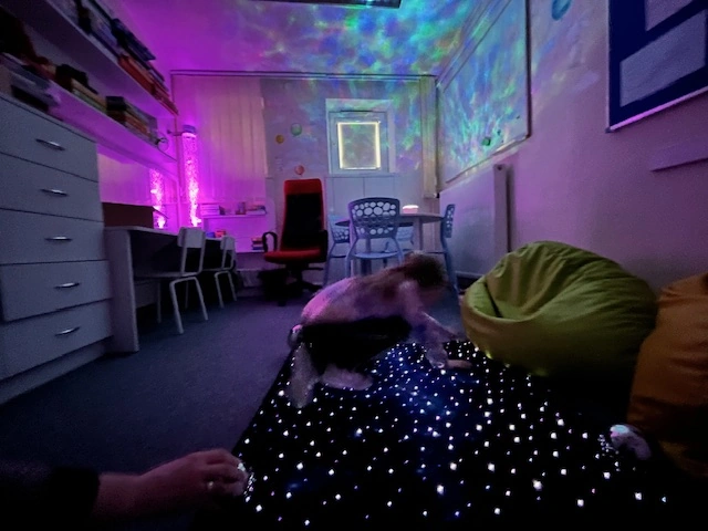 Kącik doświadczania świata w SP104 - zdjęcie 5