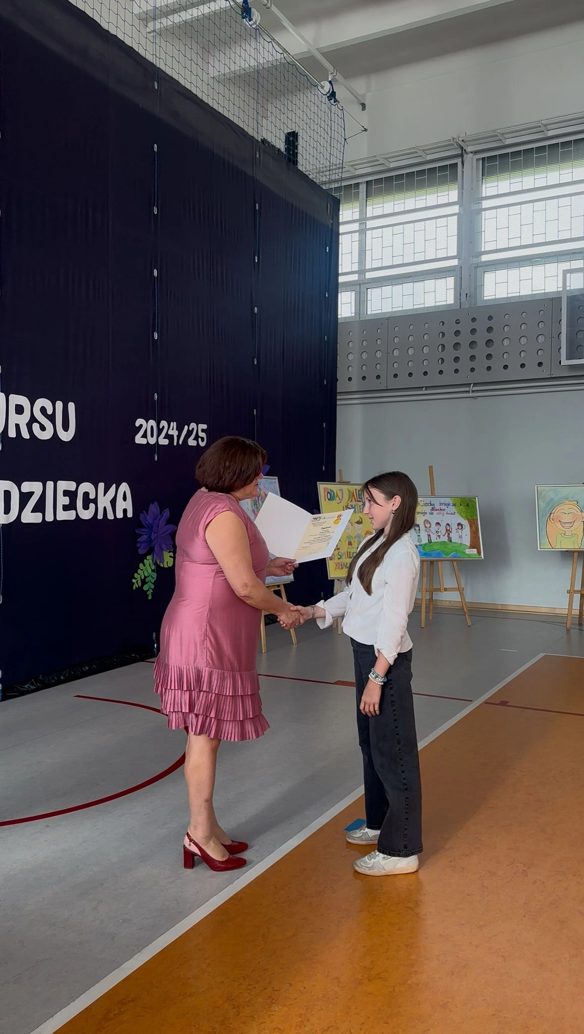 Konkurs literacki "O uśmiech dziecka" - Alicja Witek 6 B - zdjęcie 3