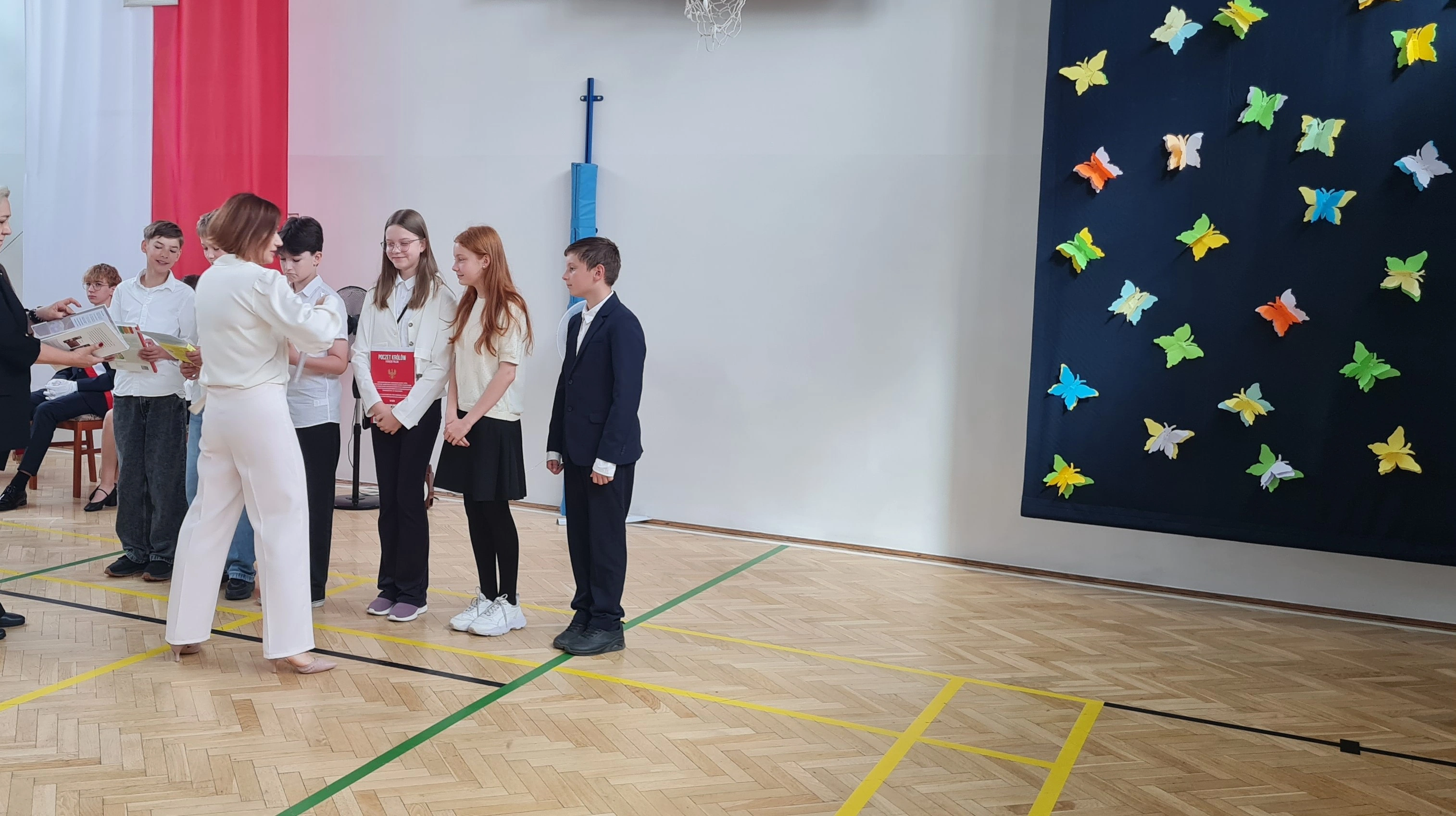 Uroczyste zakończenie roku szkolnego 2024/2025 - klasy 4-6 - zdjęcie 6