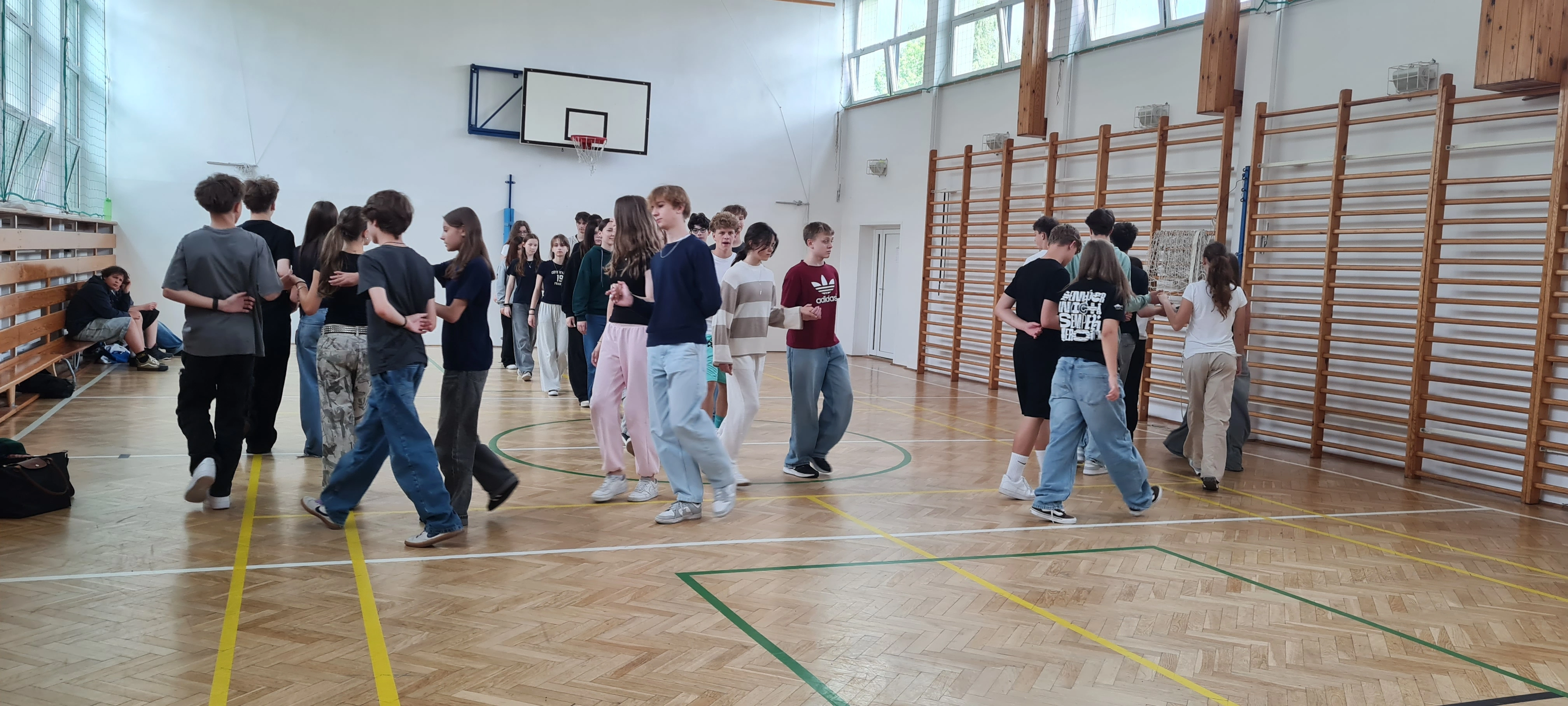 8 a i 8 b - próby do poloneza - zdjęcie 3