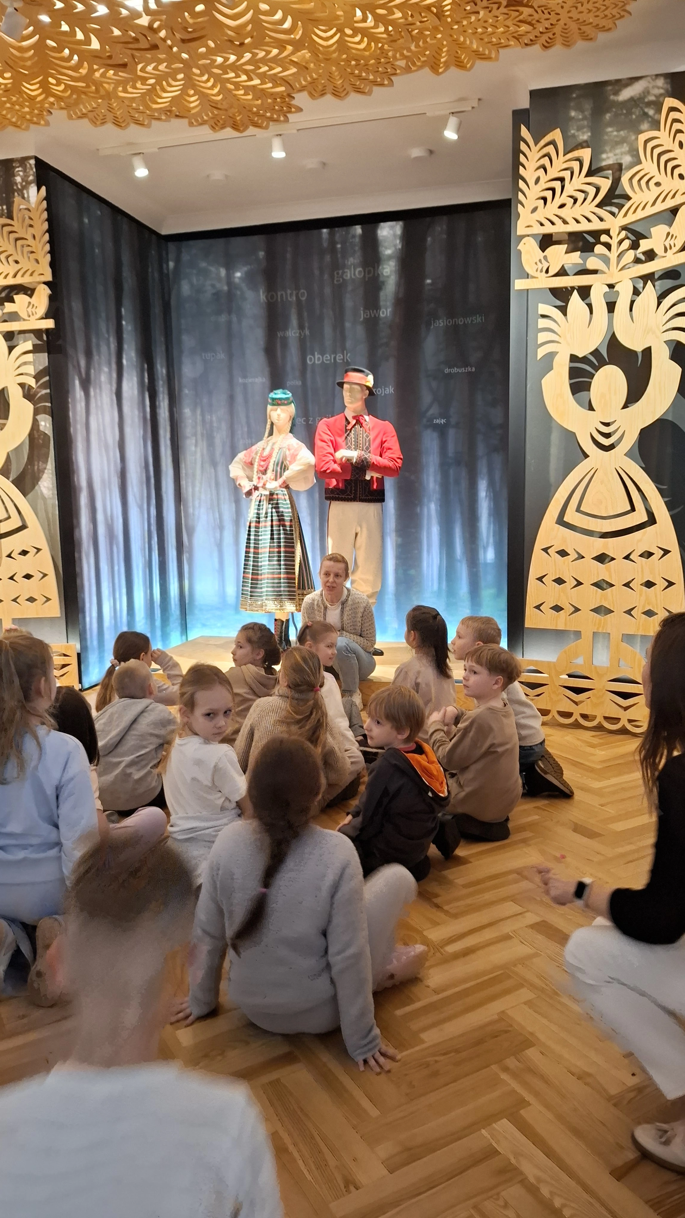 Centrum Folkloru- wycieczka kl I b - zdjęcie 3