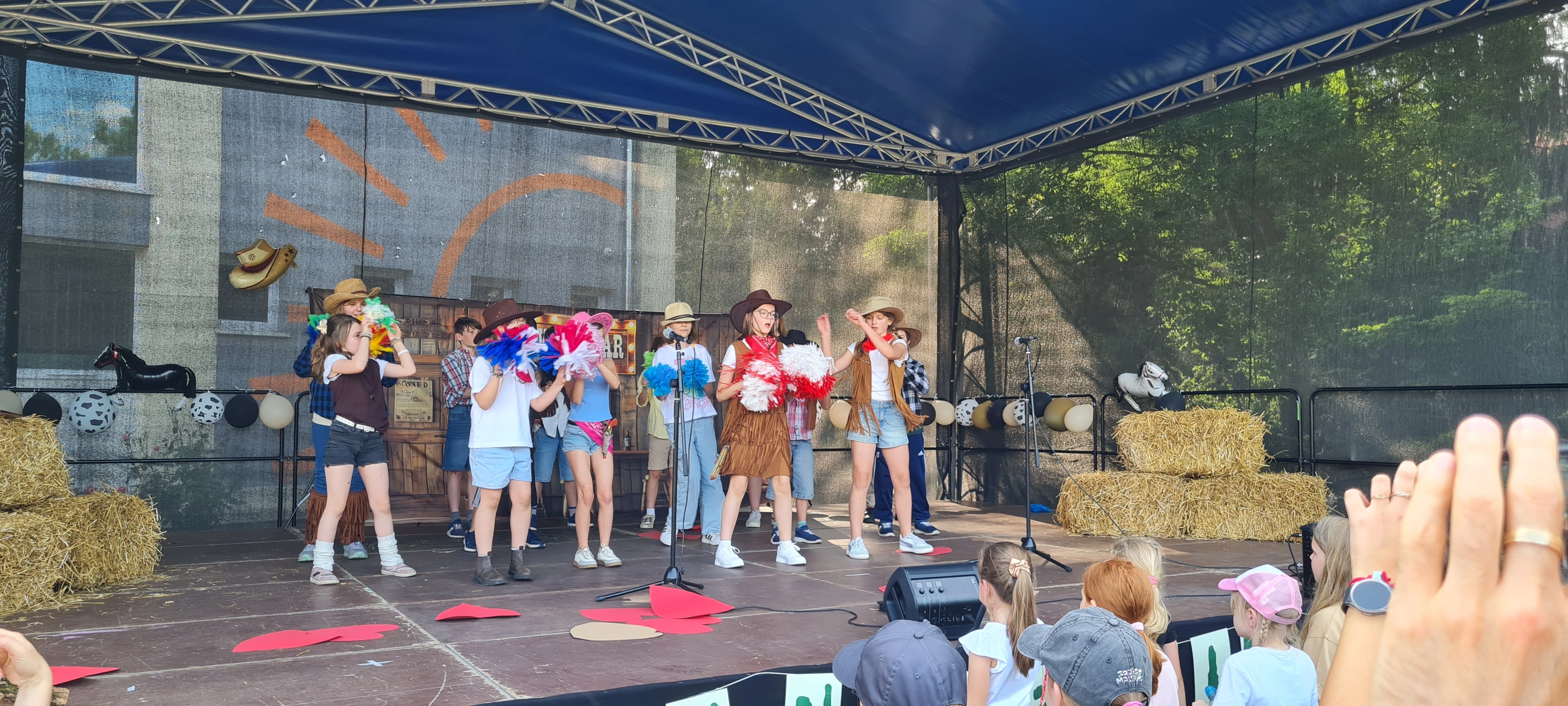 Festyn rodzinny "W zdrowym ciele dziki duch". - zdjęcie 1