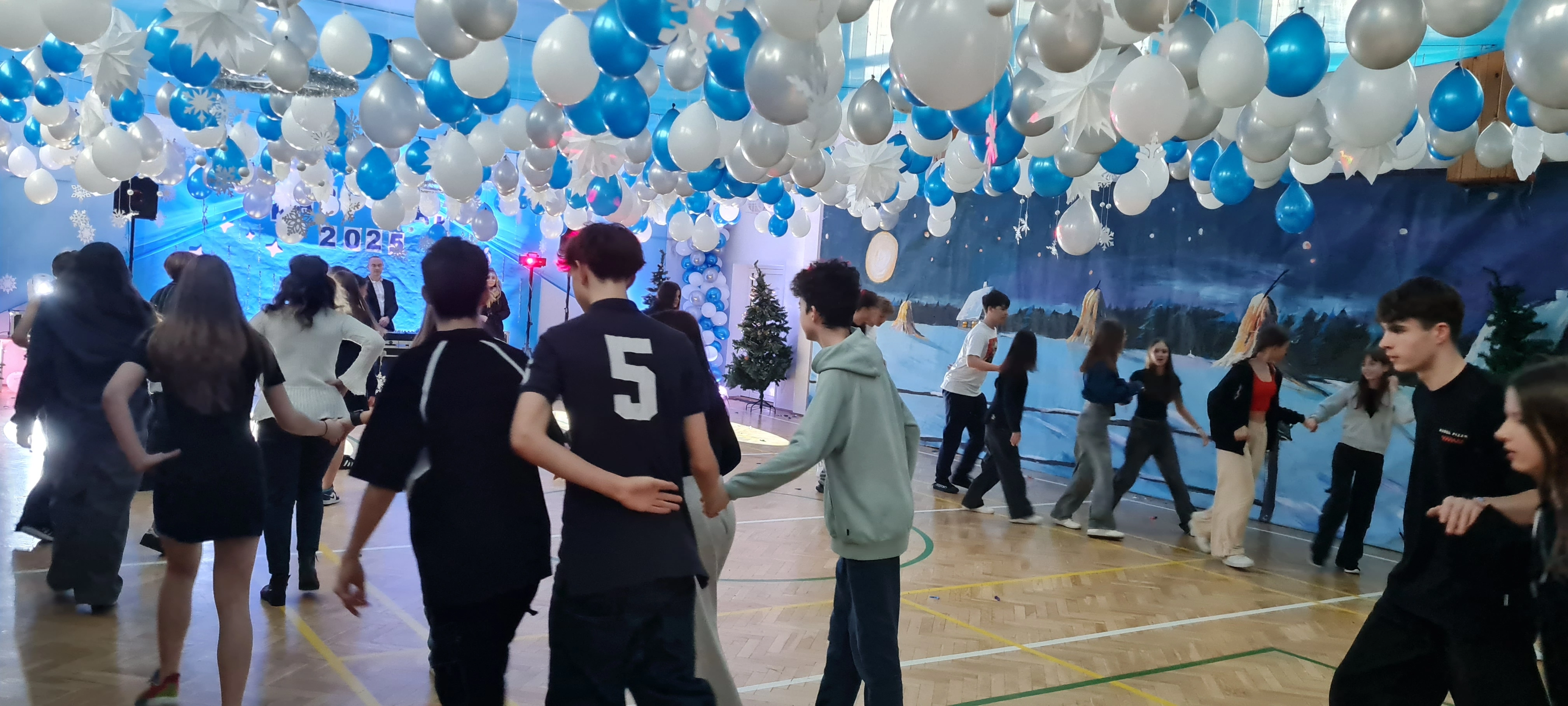 BAL KARNAWAŁOWY - klas 7-8 - zdjęcie 5