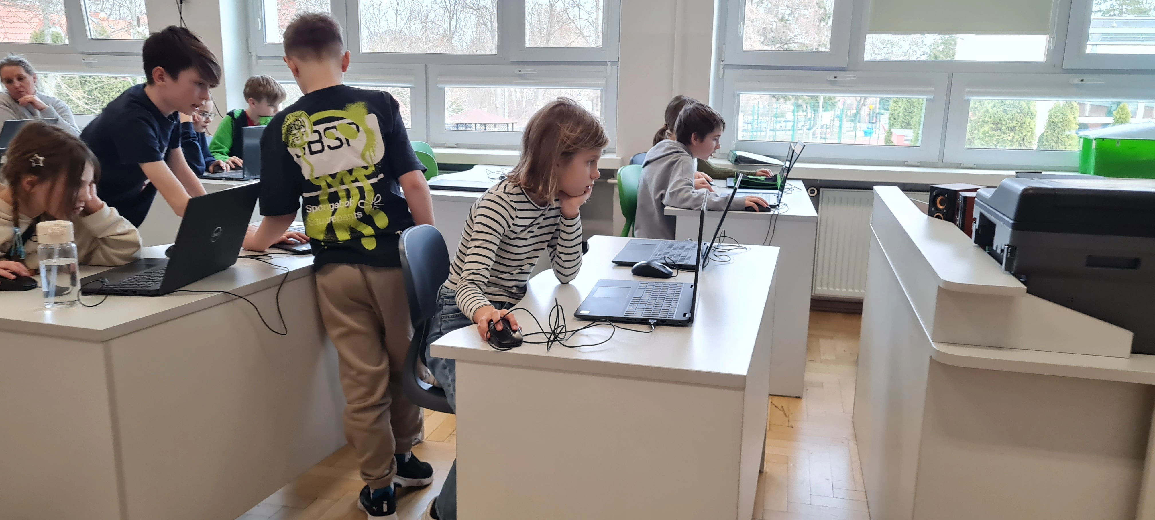 Informatyka - klasa 4 b - zdjęcie 4