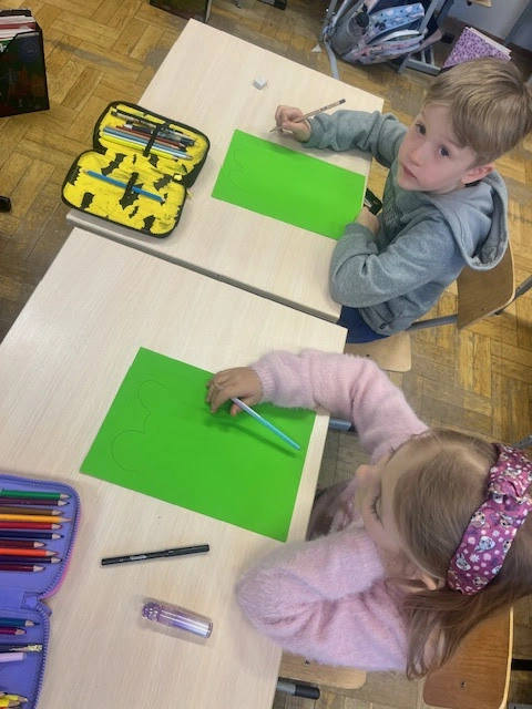 Światowy Dzień Żaby w klasie 1a - zdjęcie 2