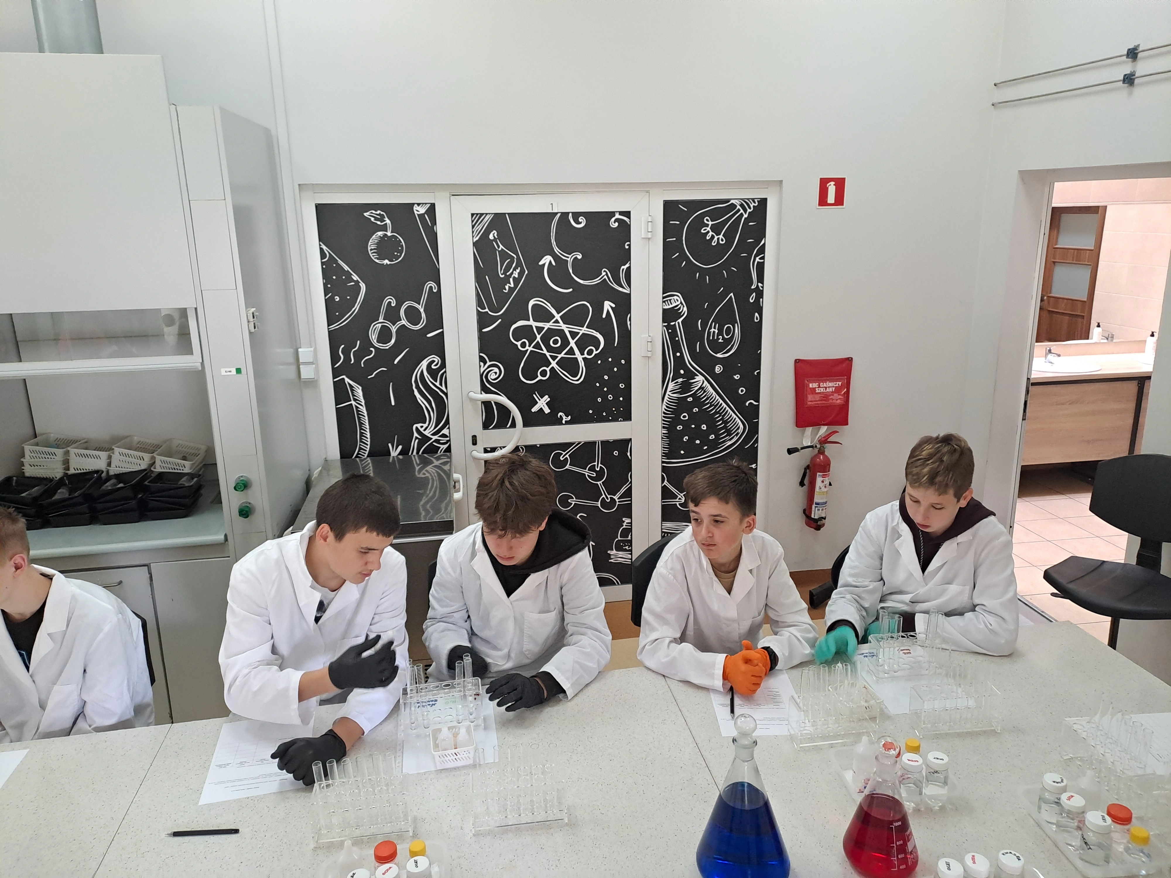 Wycieczka do Labosfery - klasa 7a - zdjęcie 2