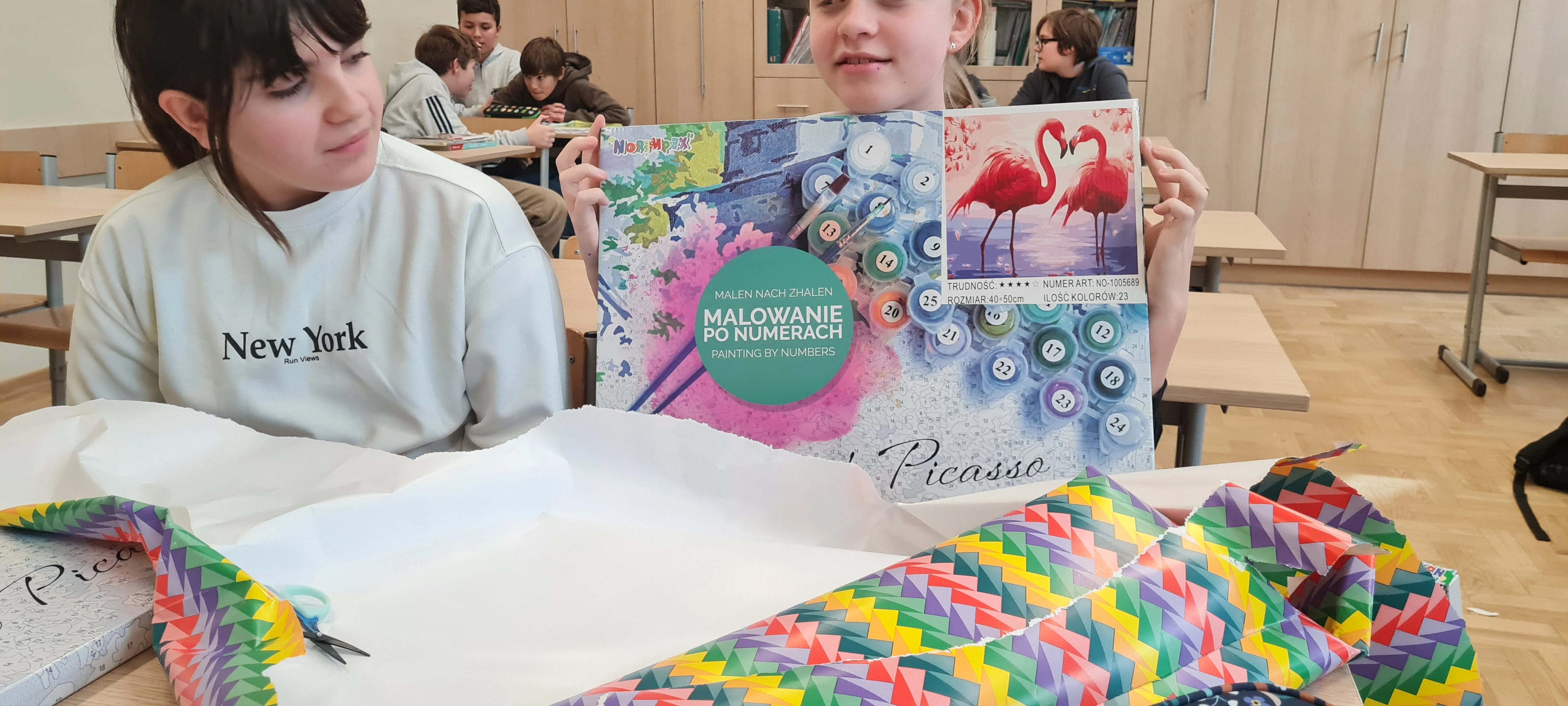 Dzień Kobiet w 5 a - zdjęcie 2