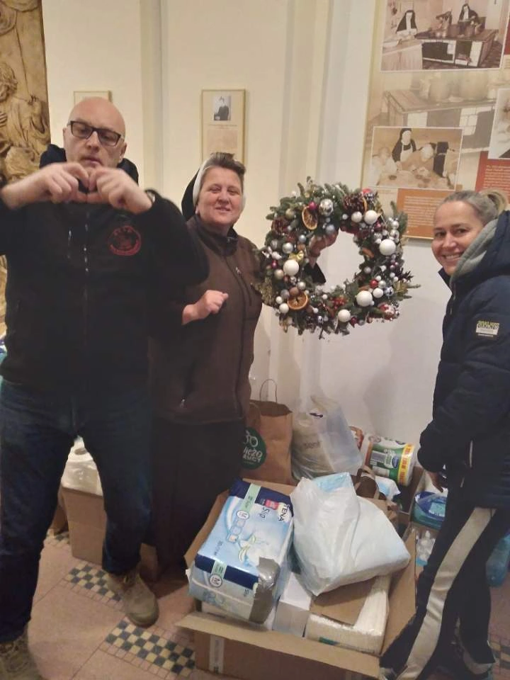 Hospicjum Sióstr Felicjanek - Paczka inna niż wszystkie - zdjęcie 2