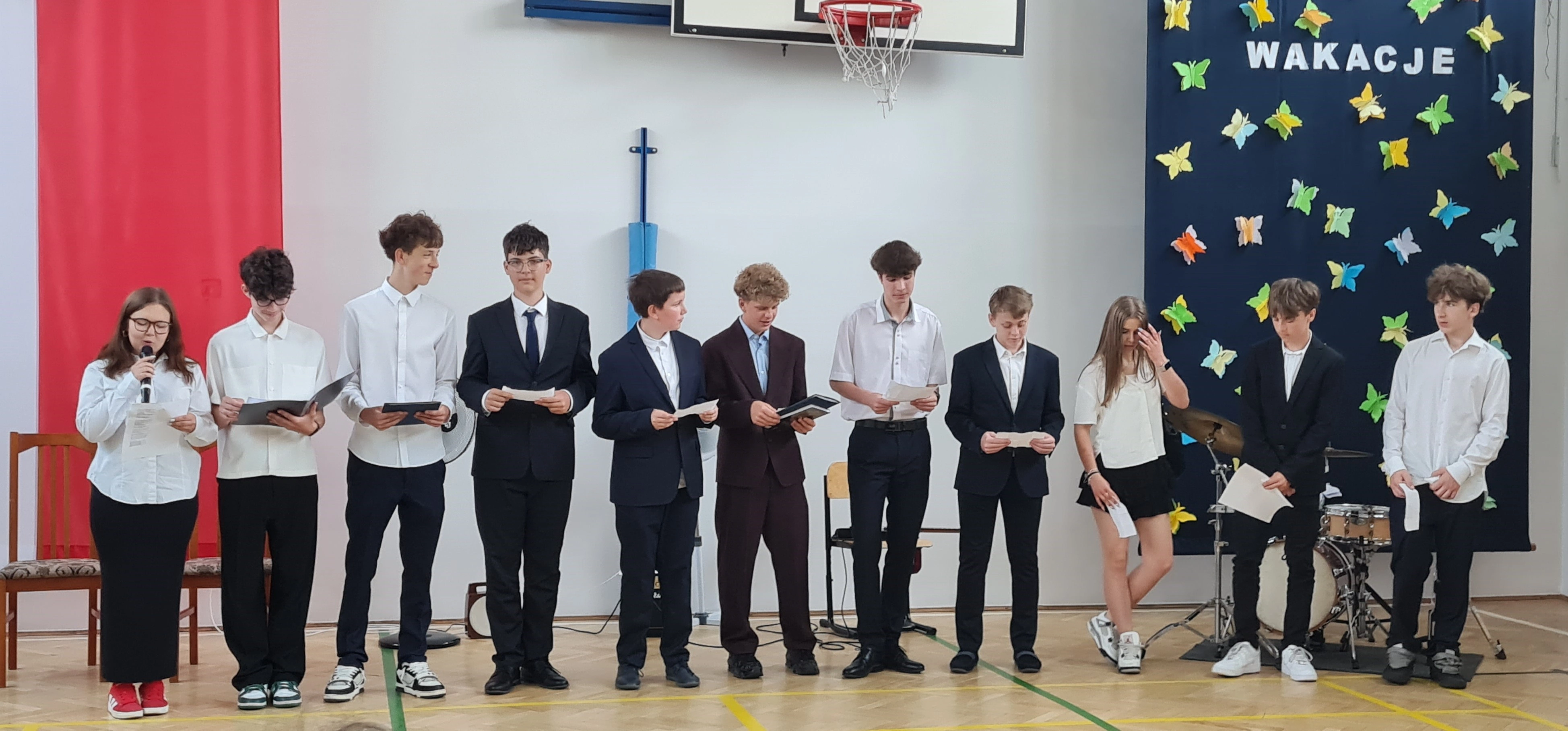 Uroczyste zakończenie roku szkolnego 2024/2025 - klasy 7-8 - zdjęcie 2