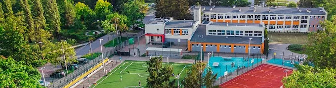 Budynek Szkoły Podstawowej nr 104